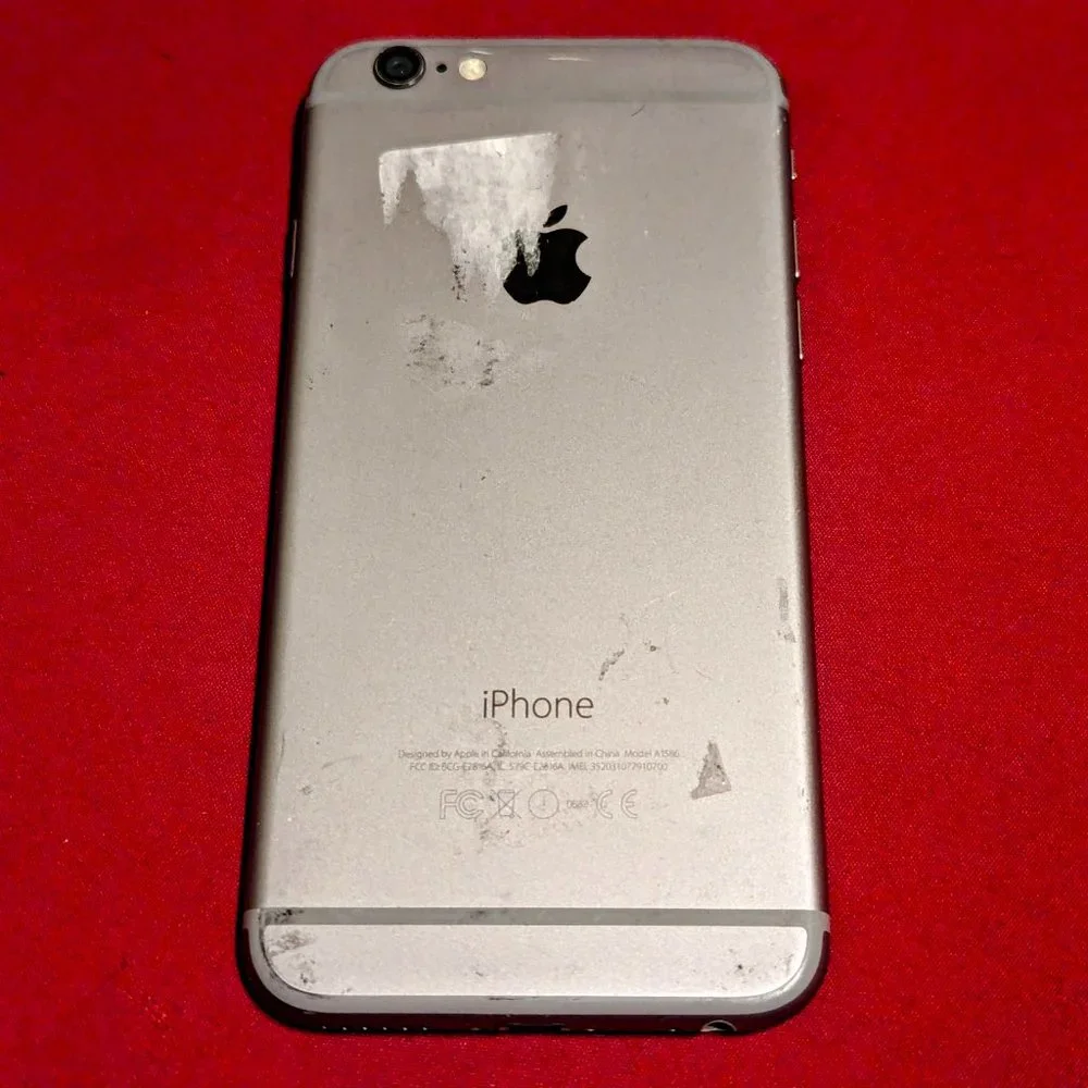 iPhone 6 (A1586) - 64 GB #3 (For parts)***